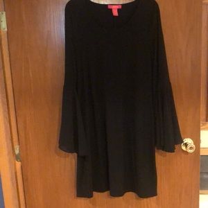 Black Bell-sleeve dress